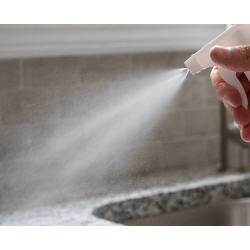 Swish® Powerhouse™ Spray & Wipe Cleaner